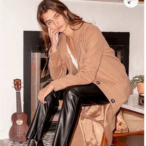 Full length trench - Picture 6 of 6